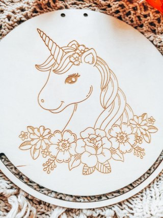 Baza do makramy - Jednorożec w kwiatach