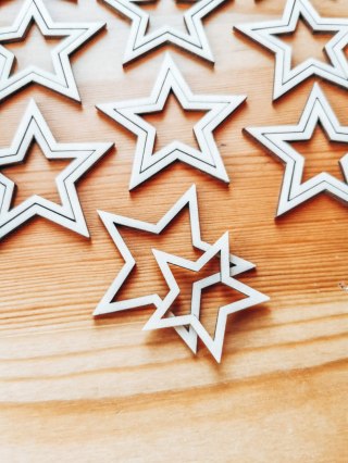 Baza obręcz - drewniana gwiazda 10szt (4,5+6cm)