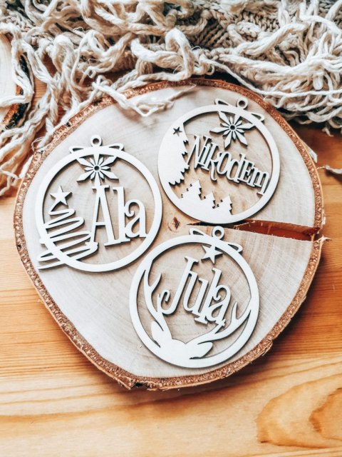 Bombka z imieniem - RENIFER 01 - - - (dowolny tekst, imienna, imienne bombki i zawieszki firmowe z LOGO)