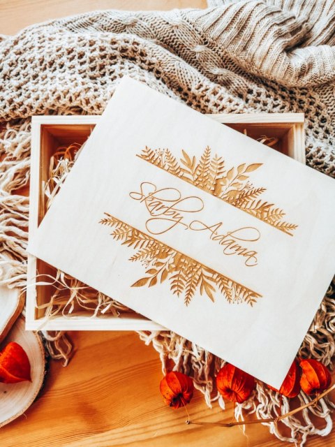 Pudełko 21 x 27cm (16 wzorów + 8 świątecznych) - wysuwane - - - ( kuferek skarbów, skrzynka, skrzyneczka na zdjęcia)