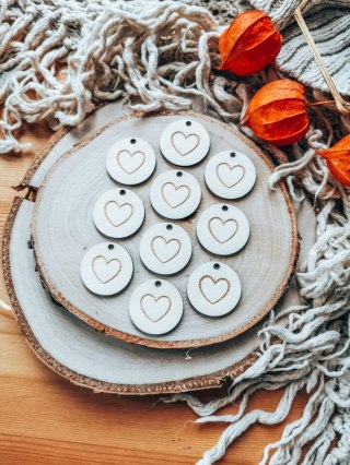 Zawieszka 3cm (10szt) - serduszka (12 wzorów)