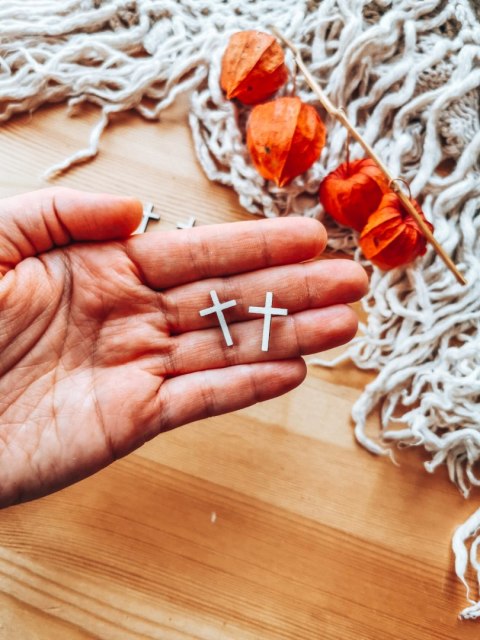 DEKOR 009 krzyż 2cm (10szt) - wzór 1 (DK-009)