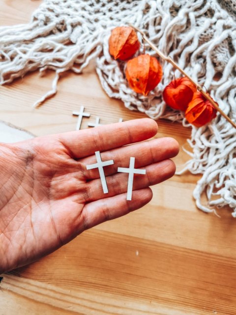 DEKOR 010 krzyż 3cm (10szt) - wzór 1 (DK-009)