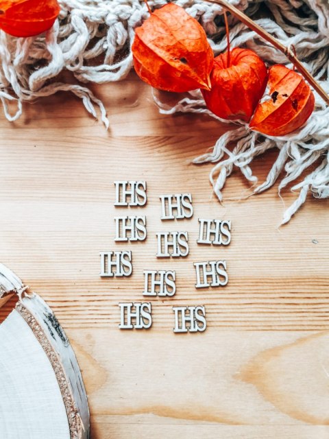 DEKOR IHS 2cm (10szt) - wzór 1 (DK-010)