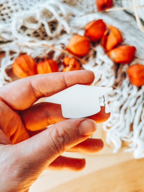 DEKOR czapka biret 3-5cm (5szt) - wzór 1 (DK-035)