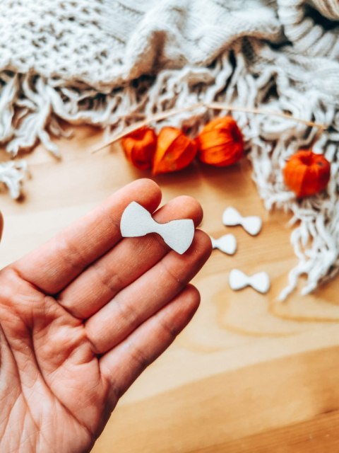 DEKOR kokardka muszka 3-5cm (5szt) - wzór 1 (DK-014)