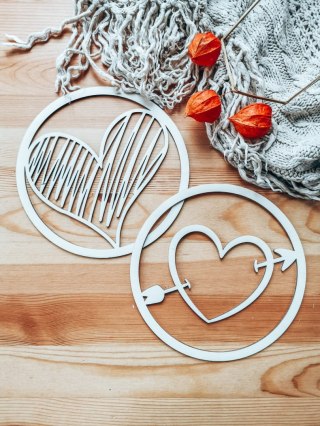 Koło do dekoracji 016 - od 20cm - serca 01 (6 wzorów)