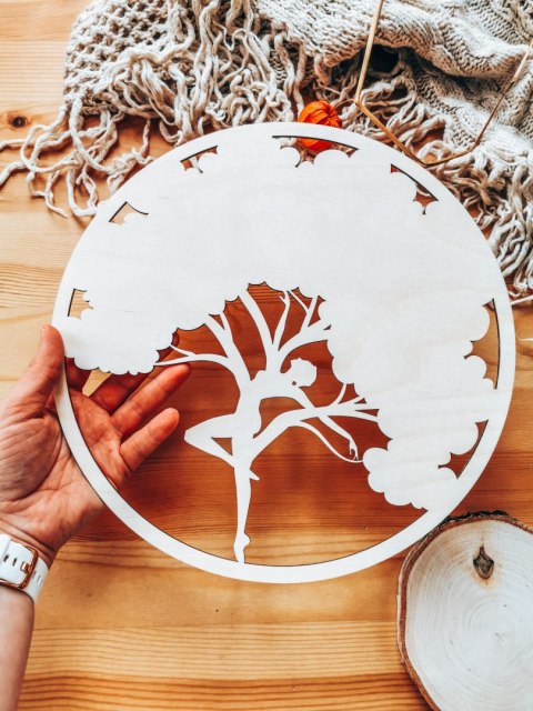 Koło do dekoracji 017 - kobieta