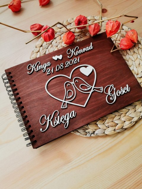 Księga Gości z drewnianą okładką - napis 3d - gołąbki 01 (album na zdjęcia)
