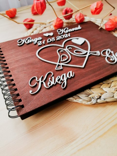 Księga Gości z drewnianą okładką - napis 3d - gołąbki 01 (album na zdjęcia)