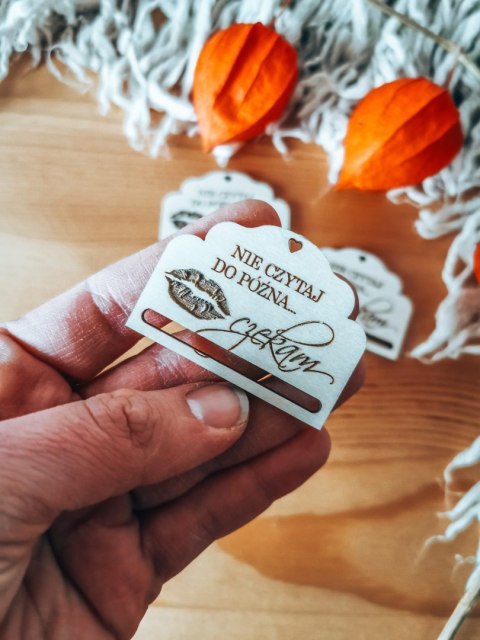 Nie czytaj do późna - zakładka ozdobna 5x3,5cm (3szt) - - - (baza do zakładki do książki)