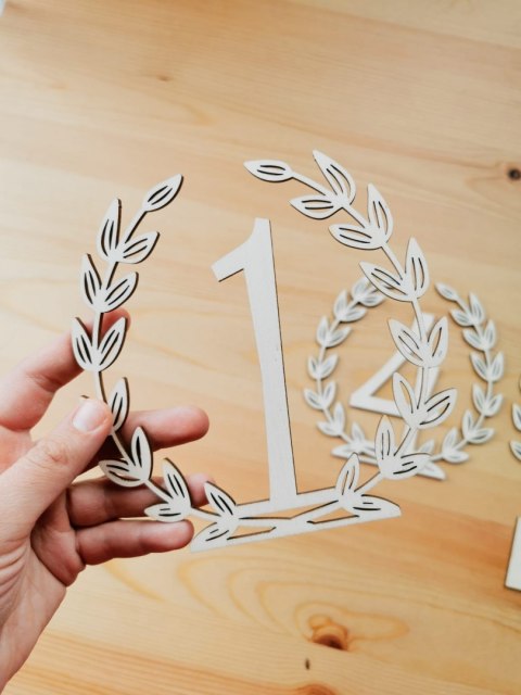 Numery stołów - wianek obręcz (8 wzorów)