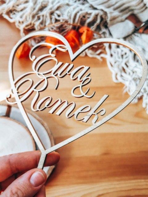 Toper na tort - Inicjały Imiona w sercu (TS-019)