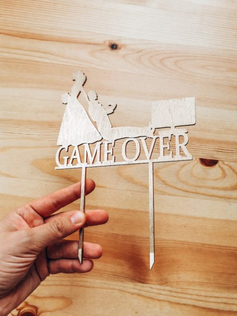 Toper na tort - imiona Pary Toper na tort - Game Over Gracz Para Młoda (TS-012)Młodej - wzór 2 (TS-011) (1)