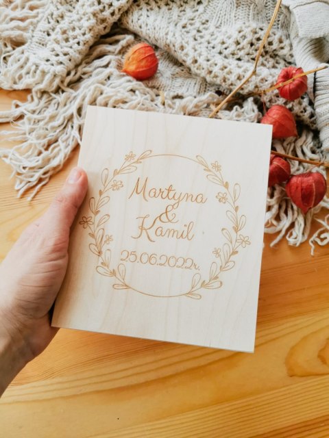 Życzenia - WZÓR 02 - dla Pary Młodej w drewnianym pudełku, kartka z życzeniami