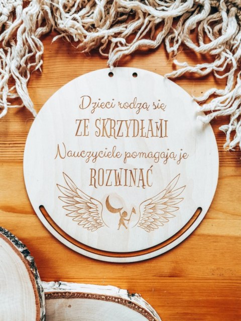 Baza do makramy - SKRZYDŁA - Sentencja na Dzień Nauczyciela