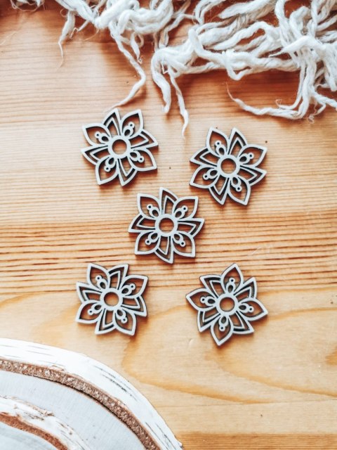 Baza do zawieszki - kwiatek 05 (5szt) 4-5cm - baza do bombki, breloczka - - - (breloka breloczek Gwiazdka Boże Narodzenie bombka