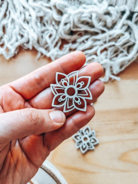 Baza do zawieszki - kwiatek 05 (5szt) 4-5cm - baza do bombki, breloczka - - - (breloka breloczek Gwiazdka Boże Narodzenie bombka