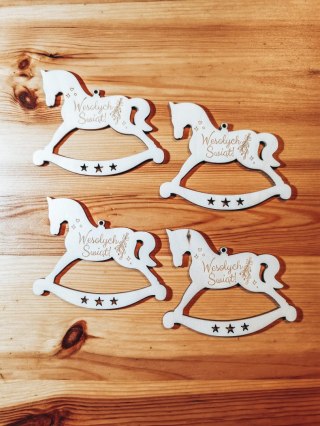 Bombka - KONIK - Wesołych Świąt (4szt) - - - ( baza ażurowa do bombek z makramy, bombki bazy ażurowe, koń na biegunach)