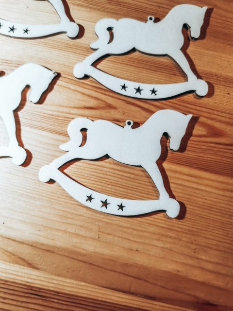 Bombka - KONIK - pełny (4szt) - - - ( baza ażurowa do bombek z makramy, bombki bazy ażurowe, koń na biegunach)