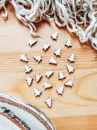 DEKOR choinka ok. 1,5cm MIX losowy (20szt) - (DK-047)