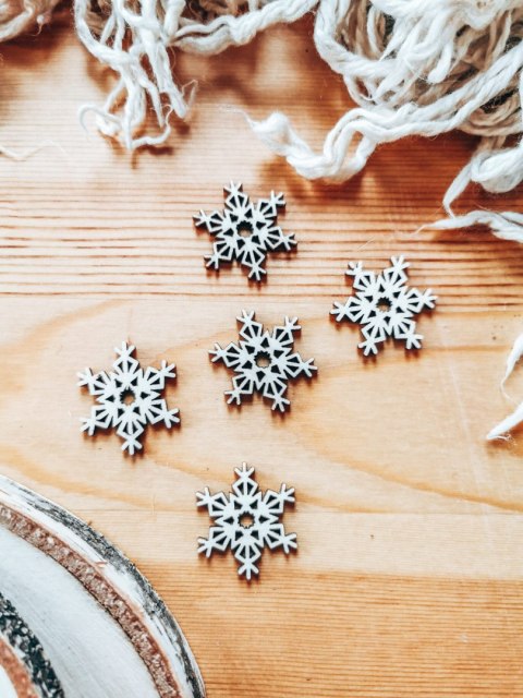 DEKOR śnieżynka 3-5cm (5szt) - wzór 5 (DK-044)