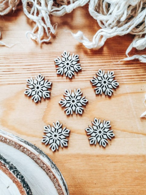 DEKOR śnieżynka 3-5cm (5szt) - wzór 7 (DK-046)