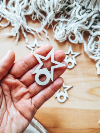 Gwiazda do choinki z makramy (5cm) (5szt) - wzór 02 - - - (gwiazdka gwiazdki na choinkę, baza do bombki bombka zawieszki zawiesz
