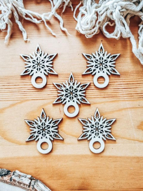 Gwiazda do choinki z makramy (5cm) (5szt) - wzór 03 - - - (gwiazdka gwiazdki na choinkę, baza do bombki bombka zawieszki zawiesz