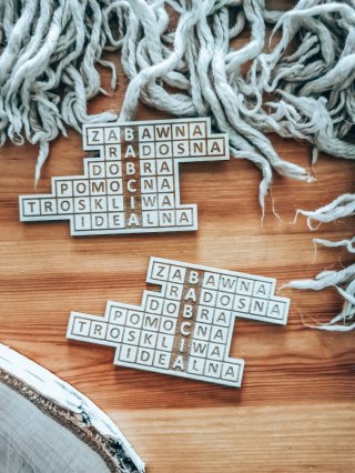 Tabliczka KRZYŻÓWKA 10cm (2szt) - BABCIA - - - (Dzień Babci i Dziadka, magnes, z magnesem)