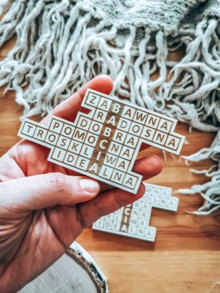 Tabliczka KRZYŻÓWKA 10cm (2szt) - BABCIA - - - (Dzień Babci i Dziadka, magnes, z magnesem)