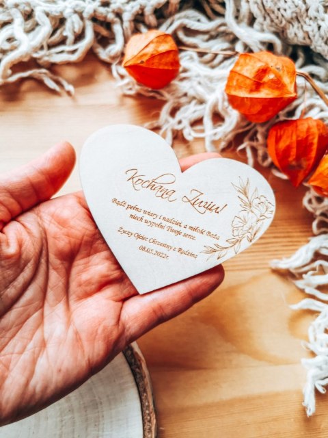 Tabliczka serce 9x7cm (1szt) - ŻYCZENIA dla Dziecka (dowolny tekst) - - - (Chrzest Święty, I Pierwsza Komunia Święta, Urodziny)