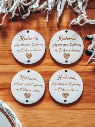 Zawieszka do samochodu (4szt) 6,5cm - Jedź ostrożnie, czekamy - - - (koło, zawieszka samochodowa)