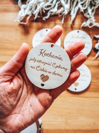 Zawieszka do samochodu (4szt) 6,5cm - Jedź ostrożnie, czekamy - - - (koło, zawieszka samochodowa)