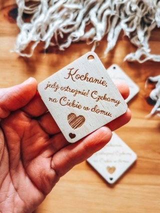 Zawieszka do samochodu (4szt) 6,5cm - Jedź ostrożnie, czekamy - - - (romb, zawieszka samochodowa)