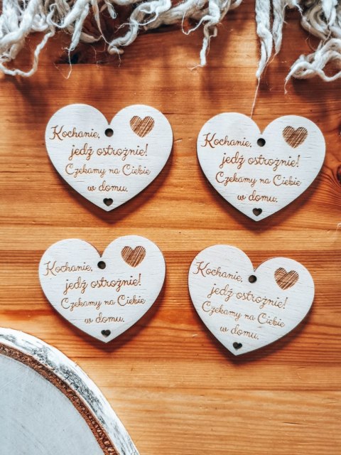 Zawieszka do samochodu (4szt) 6,5cm - Jedź ostrożnie, czekamy - - - (serce, zawieszka samochodowa)
