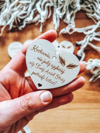 Zawieszka do samochodu (4szt) 6,5cm - Nie jedź szybciej niż Anioł Stróż - - - (serce, zawieszka samochodowa)