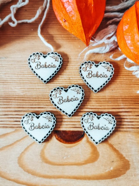 Babcia - AŻUROWE serce (5szt) 3/4/5cm - - - (serduszka, serduszko, serca, ażur, Dzień Babci Dziadka Dziadków)