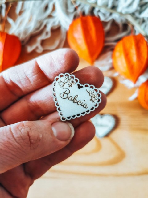 Babcia - AŻUROWE serce (5szt) 3/4/5cm - - - (serduszka, serduszko, serca, ażur, Dzień Babci Dziadka Dziadków)