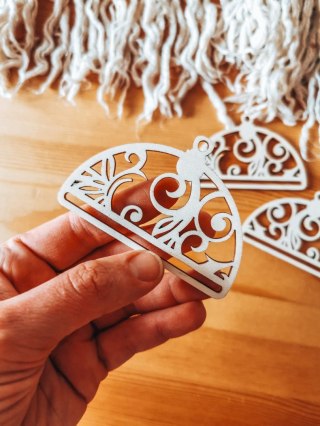 Bombka PÓŁOKRĄGŁA (3szt) - AŻUR 02 - - - (półbombka, połówka, Wesołych Świąt, zawieszka na choinkę)