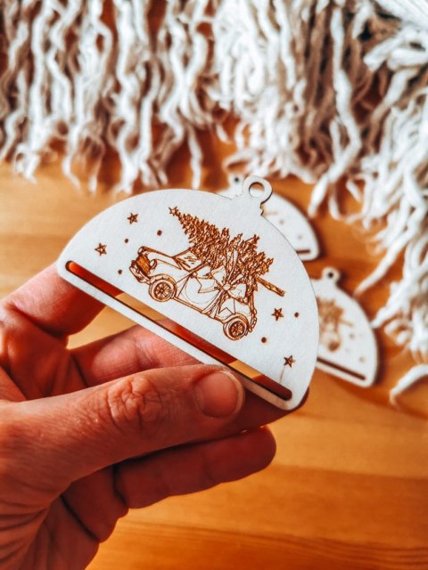 Bombka PÓŁOKRĄGŁA (3szt) - Auto 01 - - - (półbombka, połówka, Wesołych Świąt, zawieszka na choinkę)