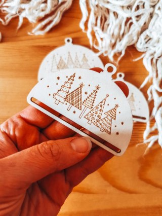 Bombka PÓŁOKRĄGŁA (3szt) - CHOINKI - - - (półbombka, połówka, Wesołych Świąt, zawieszka na choinkę)