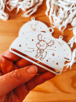 Bombka PÓŁOKRĄGŁA (3szt) - RENIFER - - - (półbombka, połówka, Wesołych Świąt, zawieszka na choinkę)