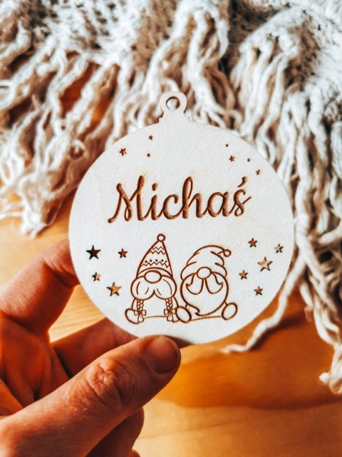 Bombka z imieniem - GWIAZDKI 01 - Skrzaty Świąteczne - - - (dowolny tekst, imienna, imienne bombki i zawieszki firmowe z LOGO)