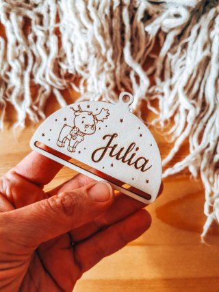 Bombka z imieniem - PÓŁOKRĄGŁA - Renifer 01 - - - (dowolny tekst, imienna, imienne bombki i zawieszki firmowe z LOGO)