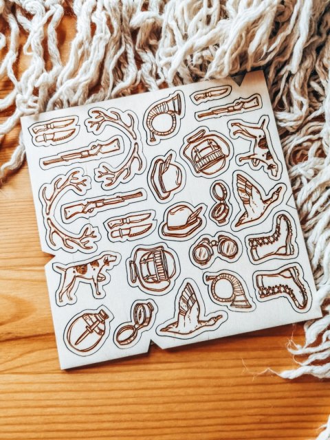 DEKOR - MYŚLIWY (14,5cm x 14,5cm) - - - (polowanie, strzelba, poroże, las, leśniczy)