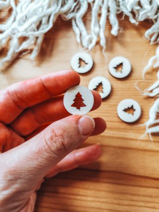 DEKOR choinka 01 - 2-5cm (5szt) - - - (święta, Boże Narodzenie, Gwiazdka, las, drzewo, drzewko)