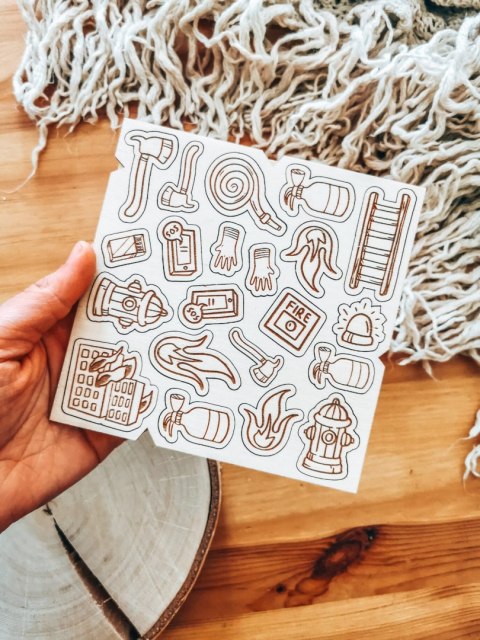 DEKOR - zestaw STRAŻAK (14,5cm x 14,5cm) - - - (straż pożarna, wóz strażacki, pożar, ogień)