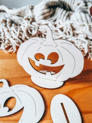 DYNIA 01 z uśmiechem 01/P - figurka z podstawką (2szt) (10cm) - do ozdabiania