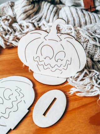 DYNIA 01 z uśmiechem 02 - figurka z podstawką (2szt) (10cm) - do ozdabiania